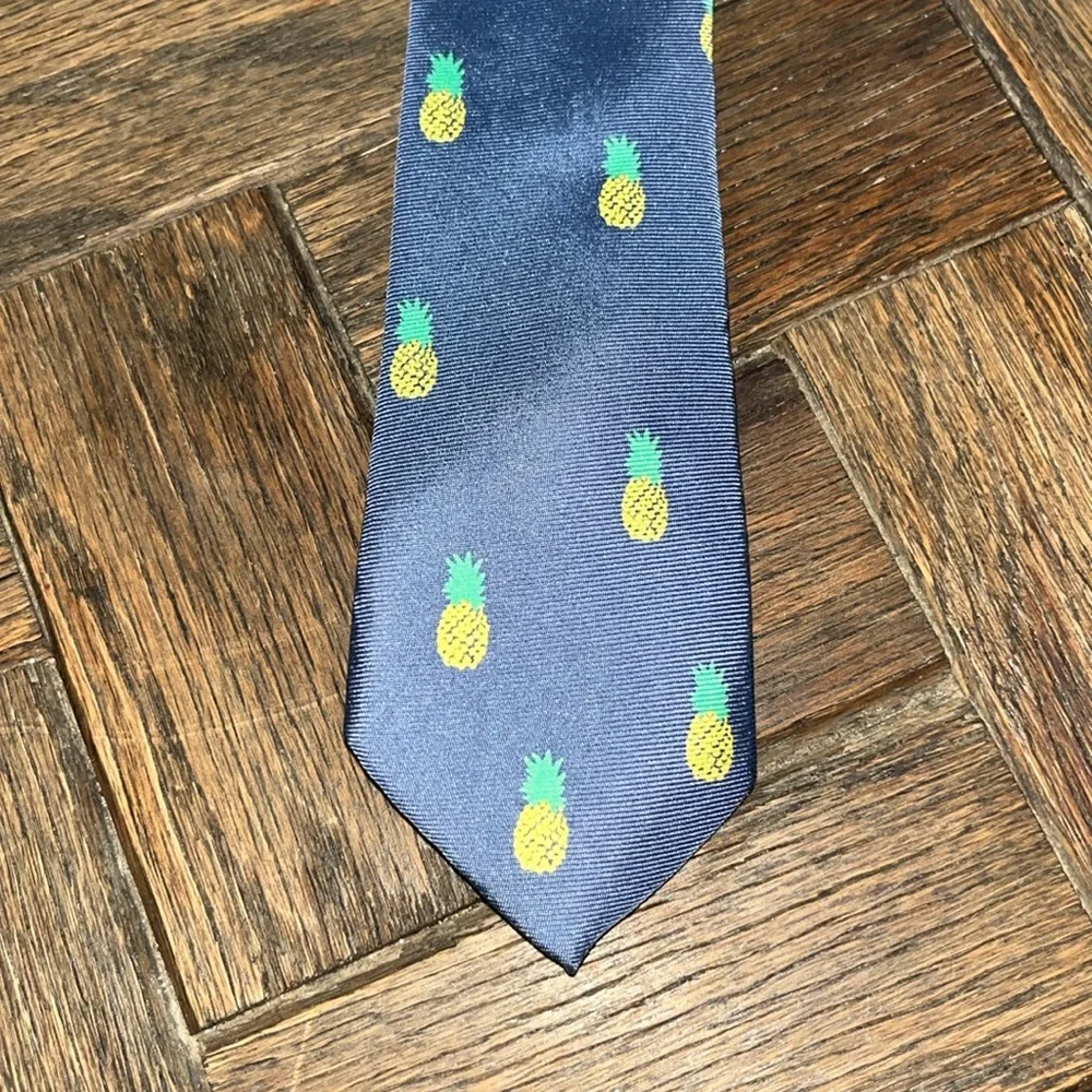Crewcuts 100% silk tie blue with pineapple pattern length 42